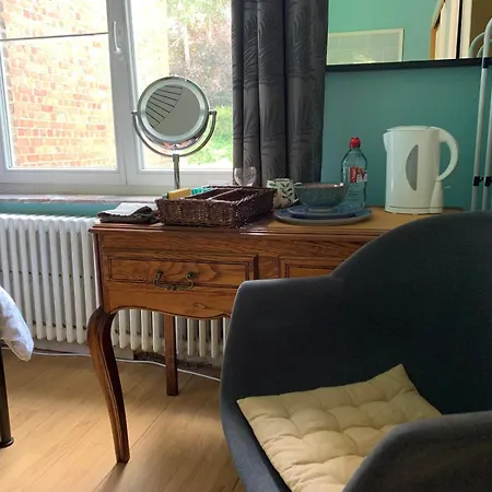 Chambre Privee Au Pied De La Citadelle Gasthuis 3*